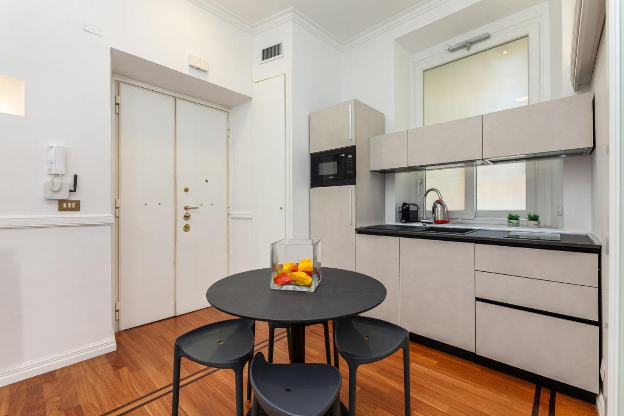 Appartamento Aletheia Elite - Elegant 2 Br Roma Esterno foto